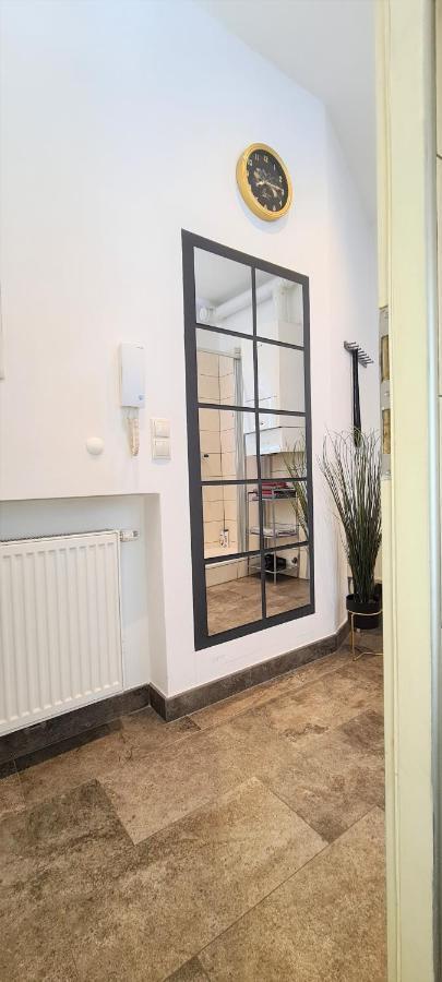 Wiener Buddha Style Flat With Inner Garden- Marzstrasse Vienna