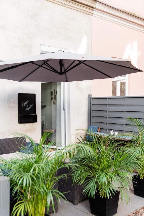 Luxurious And Spacious 5 Min Walk To City Center, 1-2