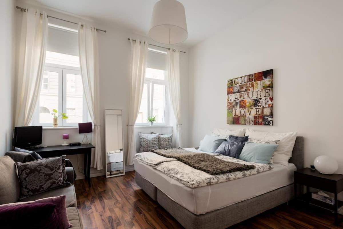 Apartment Luxurious And Spacious 5 Min Walk To City Center, 1-2