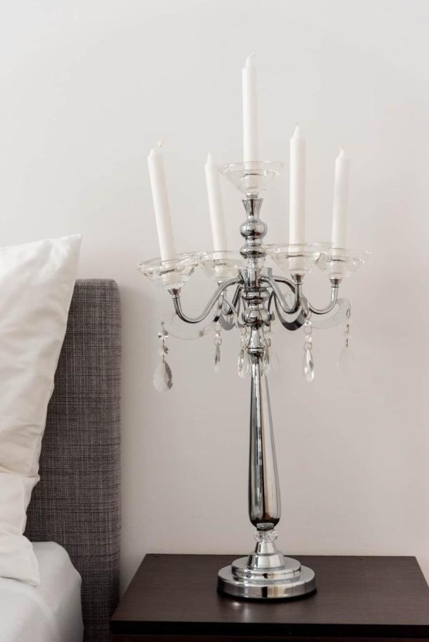 Luxurious And Spacious 5 Min Walk To City Center, 1-2 *