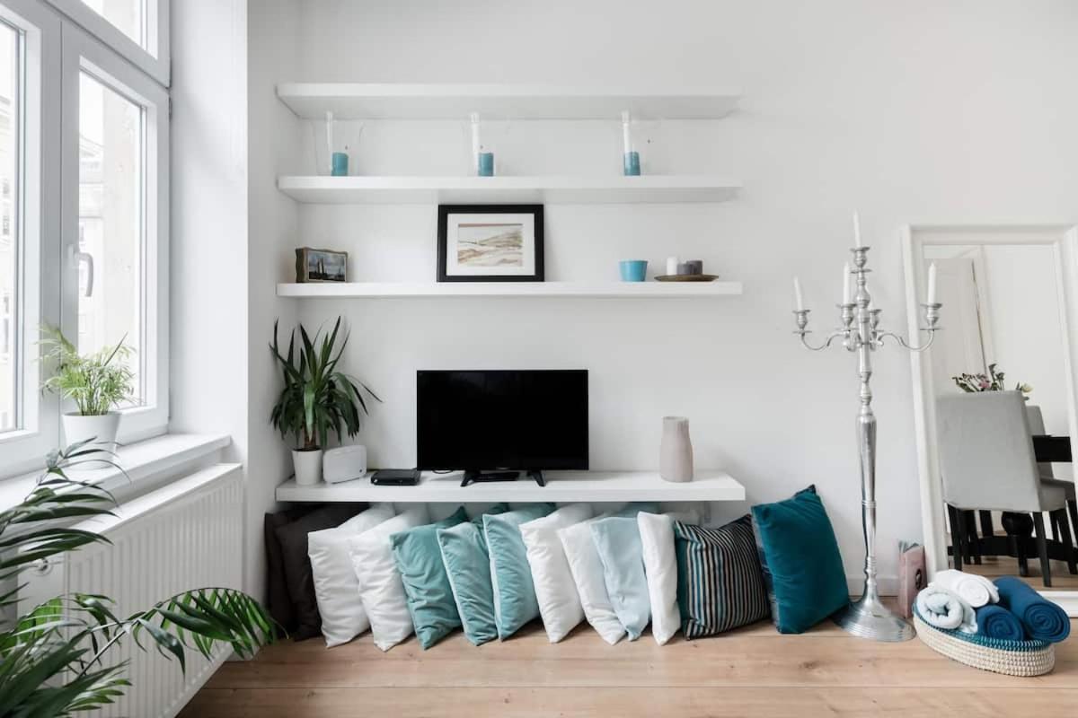 ⍟luxurious And Bright⍟ 5 Min Walk To City Center Apartment *