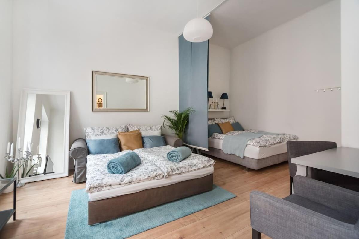 ⍟luxurious And Bright⍟ 5 Min Walk To City Center Apartment *