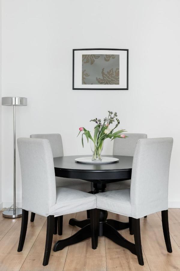 ⍟luxurious And Bright⍟ 5 Min Walk To City Center Apartment *