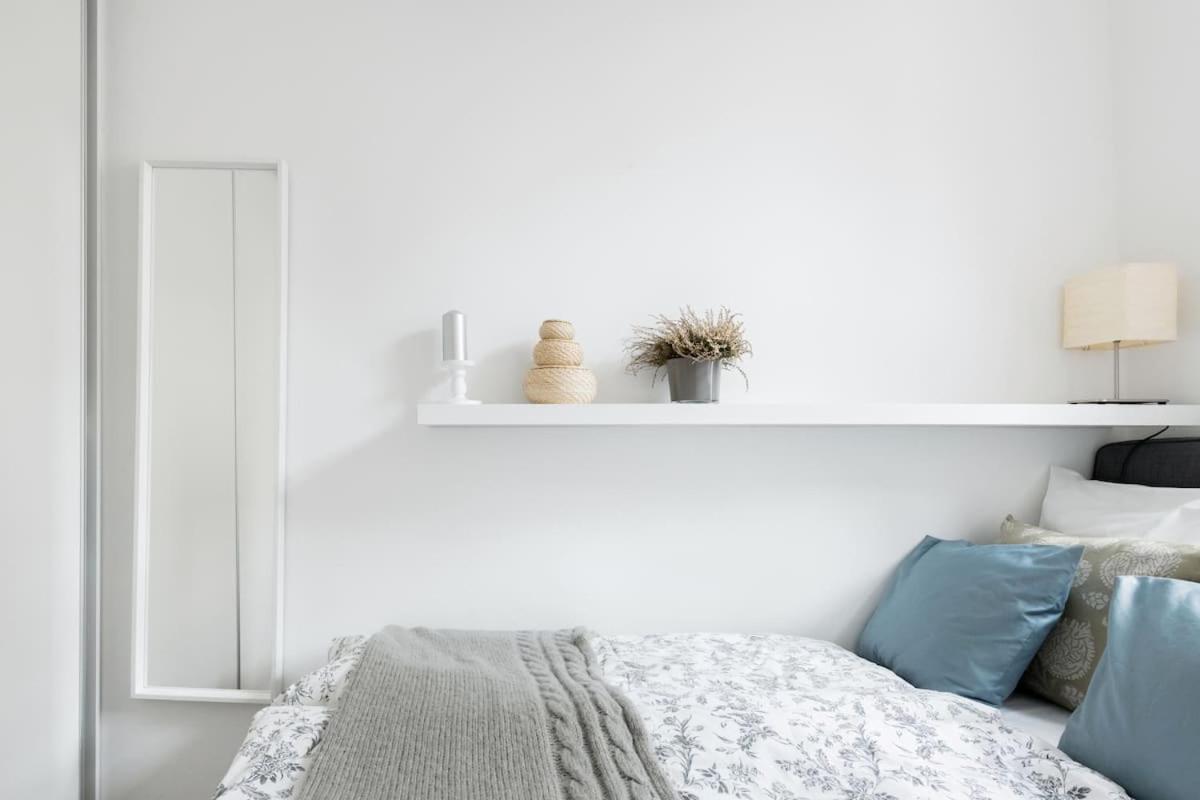 ⍟luxurious And Bright⍟ 5 Min Walk To City Center Apartment *