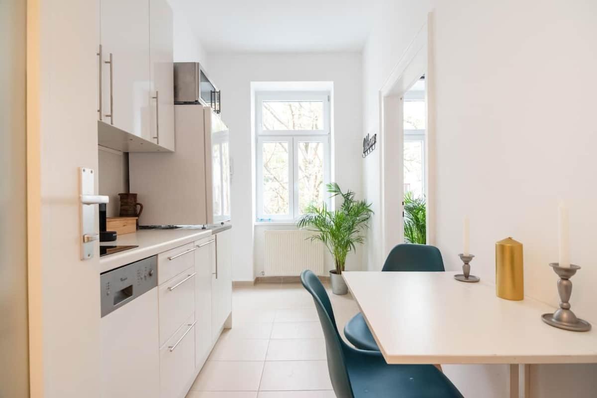 Apartment ⍟luxurious And Bright⍟ 5 Min Walk To City Center Vienna