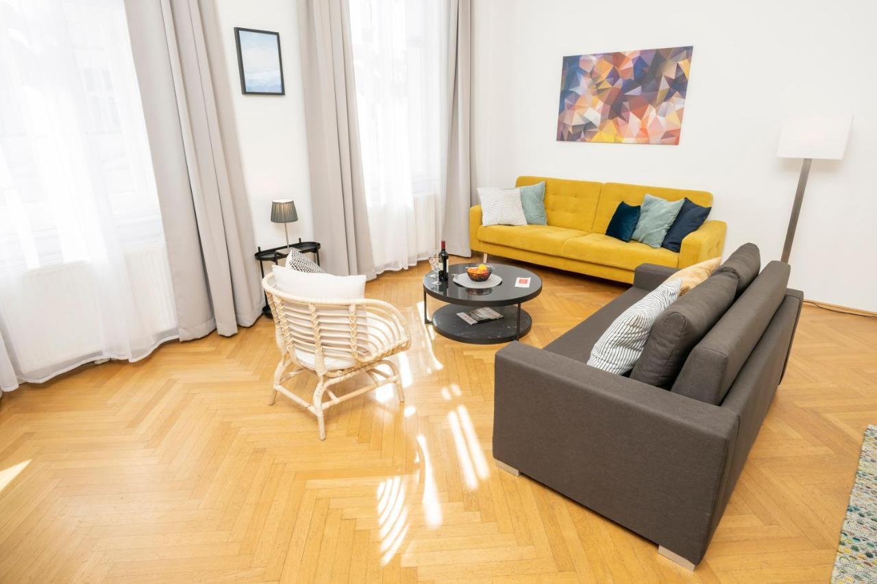 Rooftop Studio Borse By Ichbucheat Apartment *