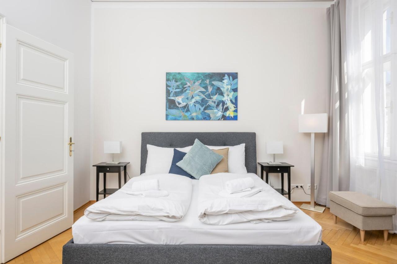 Apartment Rooftop Studio Borse By Ichbucheat