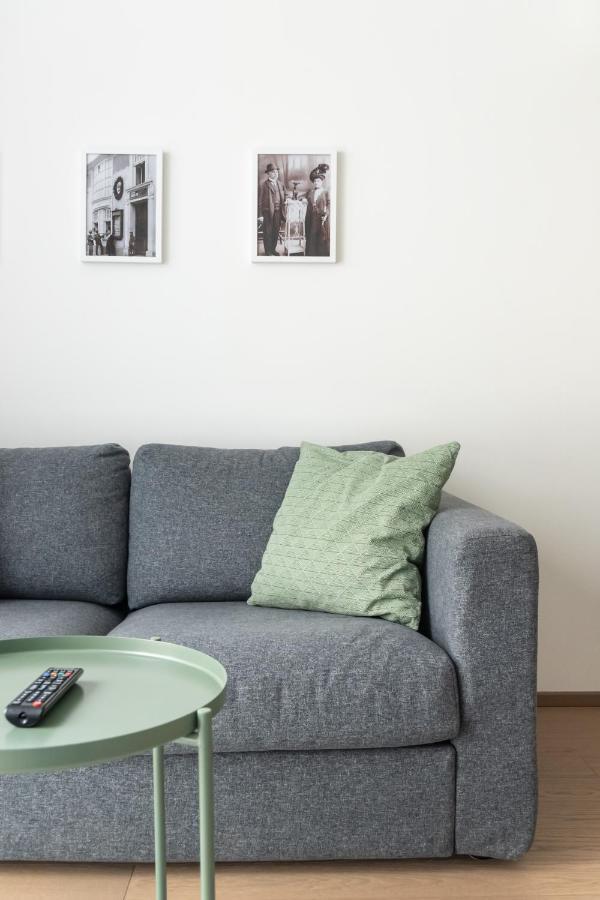 Apartment Quiet And Cozy Next To Mariahilfer Strasse And Naschmarkt With Ac, Minimum 30 Nights