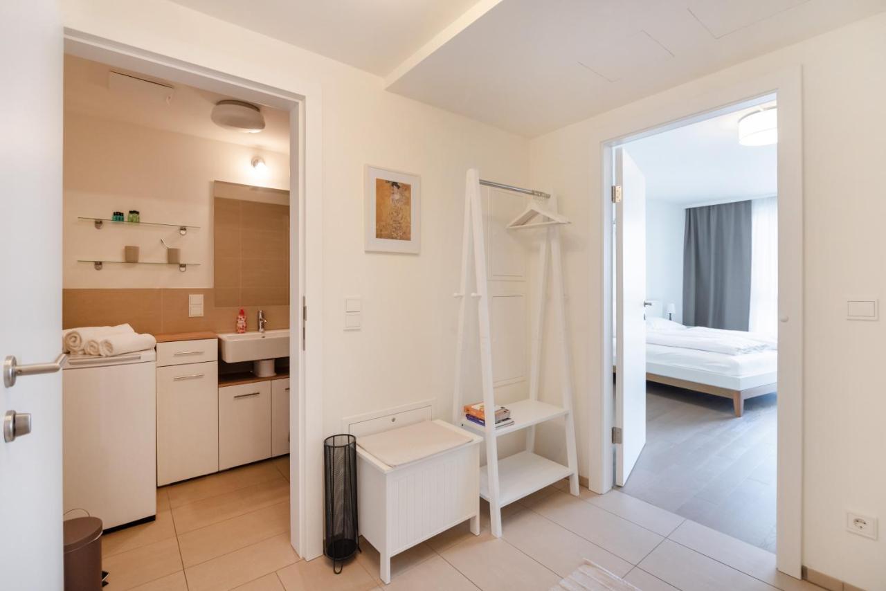 Quiet And Cozy Next To Mariahilfer Strasse And Naschmarkt With Ac, Minimum 30 Nights * Wien