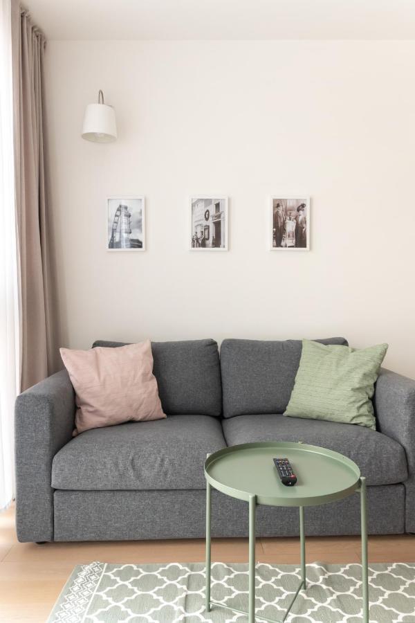 Quiet And Cozy Next To Mariahilfer Strasse And Naschmarkt With Ac, Minimum 30 Nights