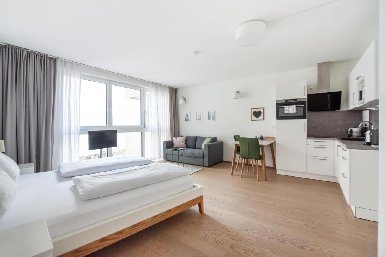 Apartment Quiet And Cozy Next To Mariahilfer Strasse And Naschmarkt With Ac, Minimum 30 Nights