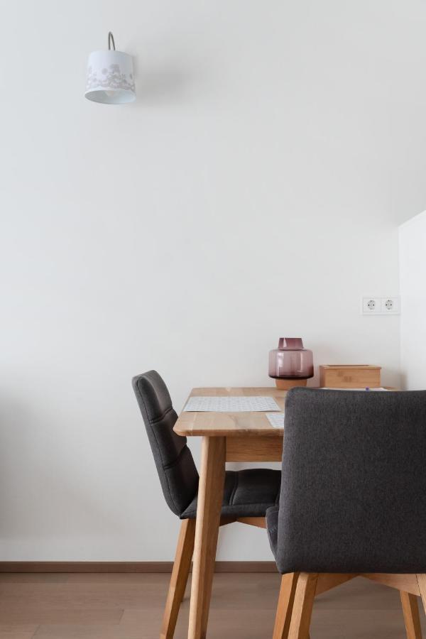 Quiet And Cozy Next To Mariahilfer Strasse And Naschmarkt With Ac, Minimum 30 Nights