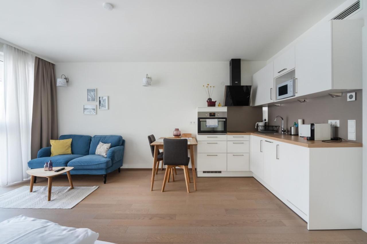 Apartment Quiet And Cozy Next To Mariahilfer Strasse And Naschmarkt With Ac, Minimum 30 Nights