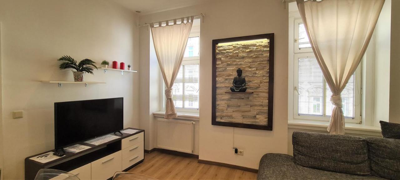 Wiener Buddha Style Flat With Inner Garden- Marzstrasse Vienna