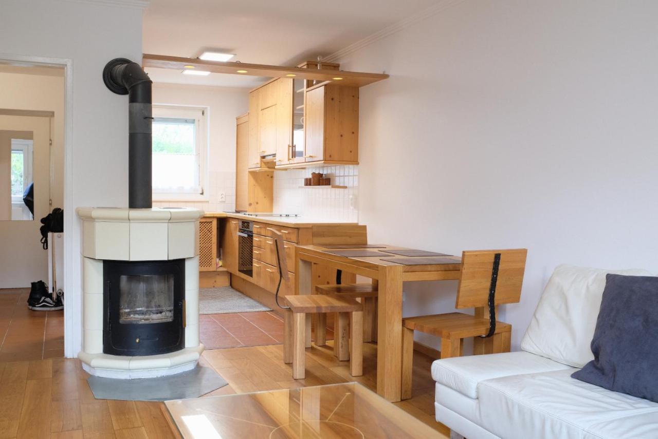 Town House Near Metro & Center *
