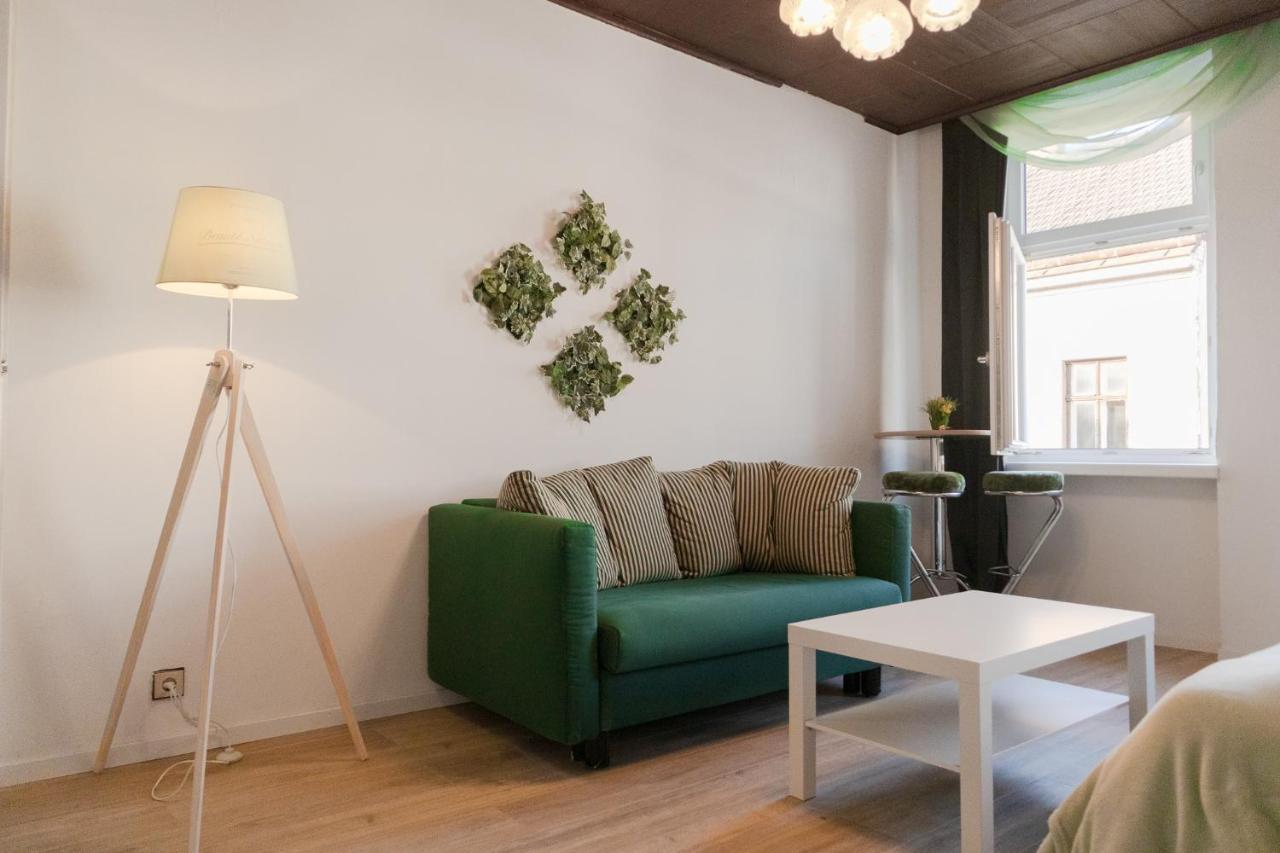 Perfectly Situated 2br Shared Apt- Ideal For Longstays