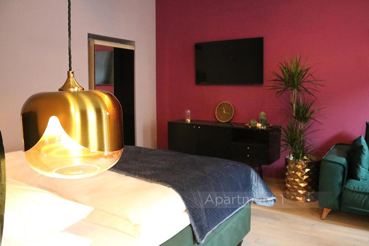 Street Living - Apartment *