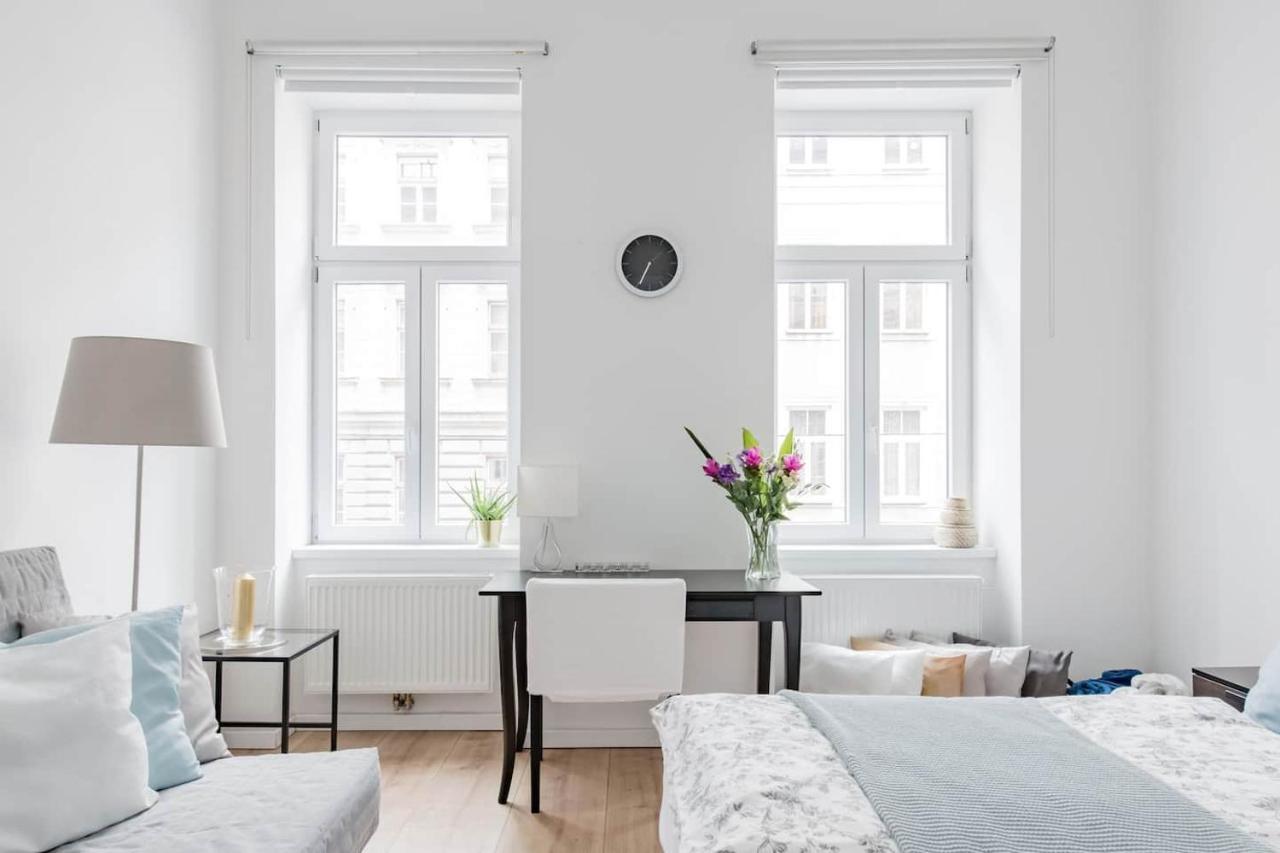 ⍟luxurious And Bright⍟ 5 Min Walk To City Center Apartment *