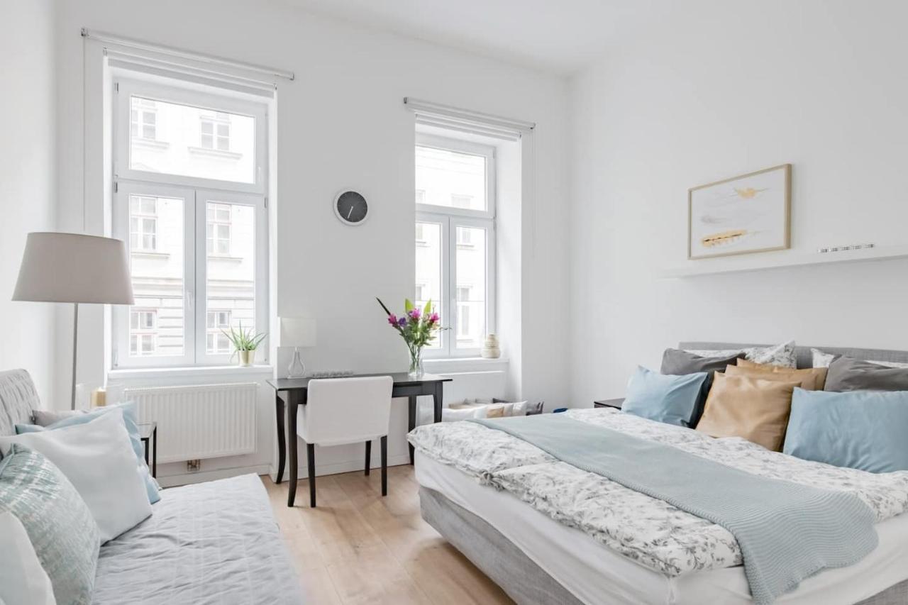 ⍟luxurious And Bright⍟ 5 Min Walk To City Center Apartment