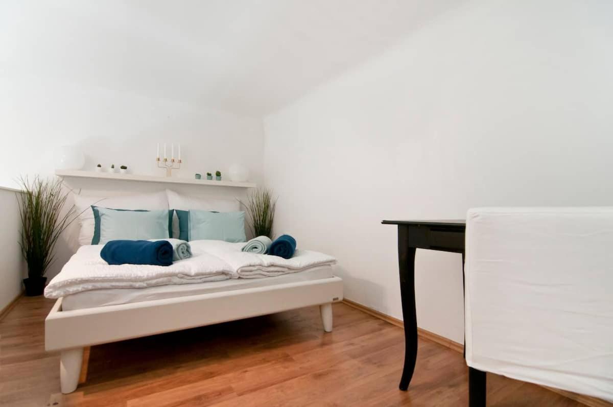 Apartment ⍟luxurious And Bright⍟ 5 Min Walk To City Center Vienna