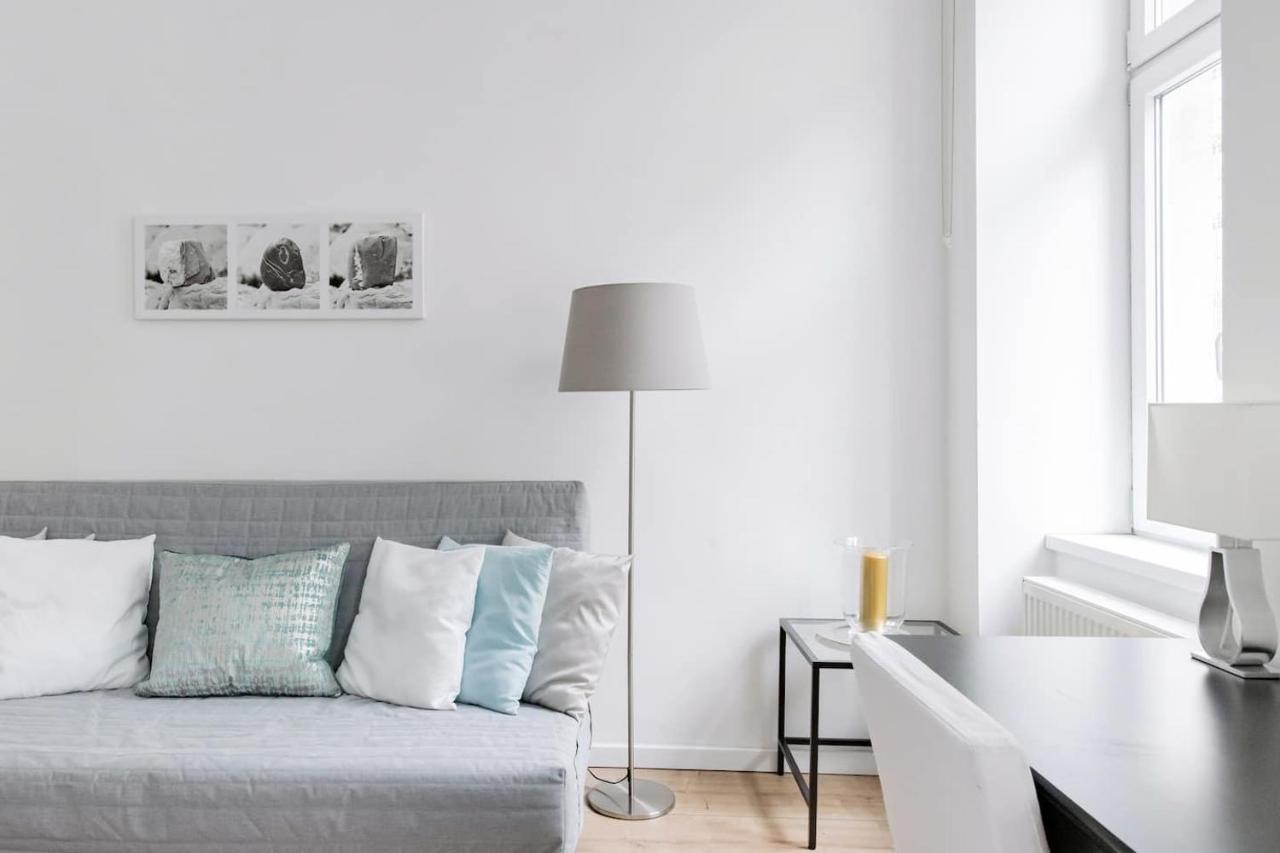 ⍟luxurious And Bright⍟ 5 Min Walk To City Center Apartment *