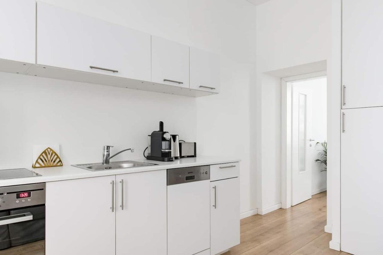 ⍟luxurious And Bright⍟ 5 Min Walk To City Center Apartment *