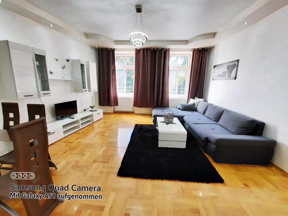 Apartamento Stepan Apartments In Front Of Castle Schoenbrunn Viena