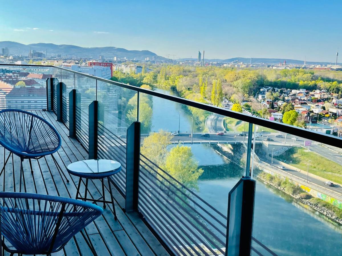 Royal Swan Skyline, Apartment