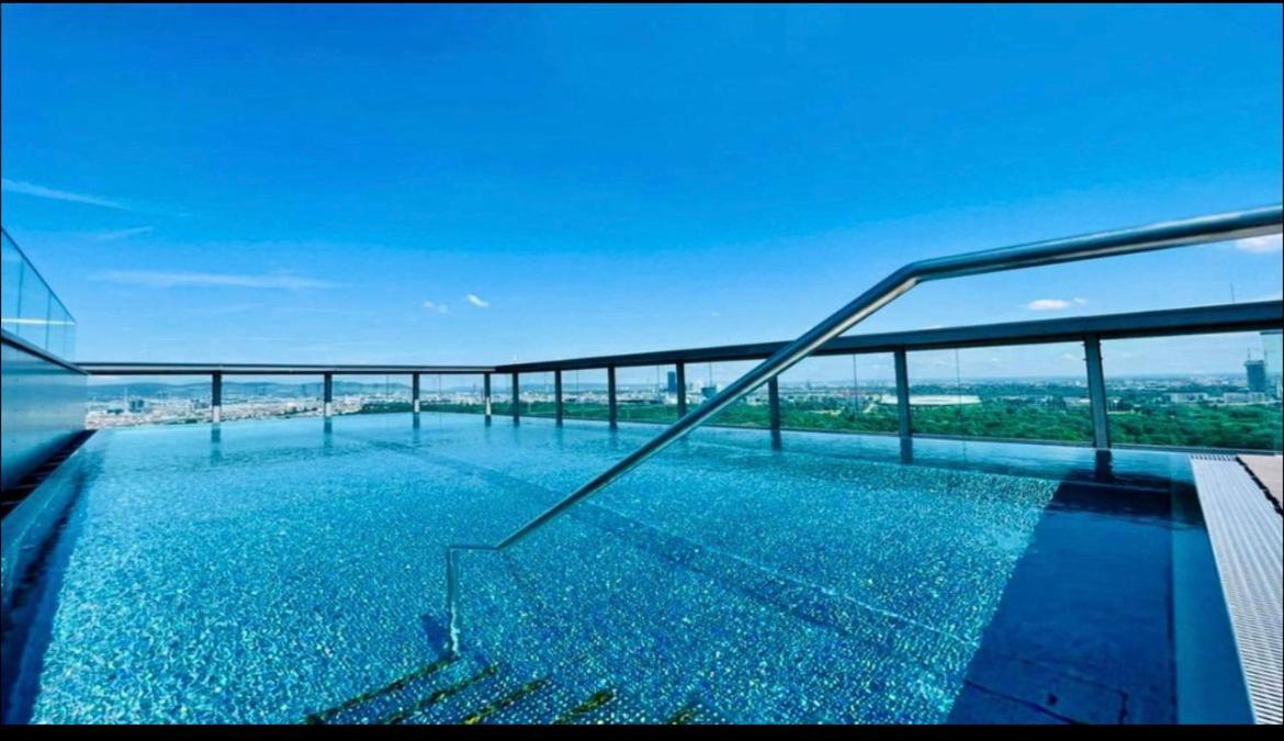 Apartment Royal Swan Skyline,
