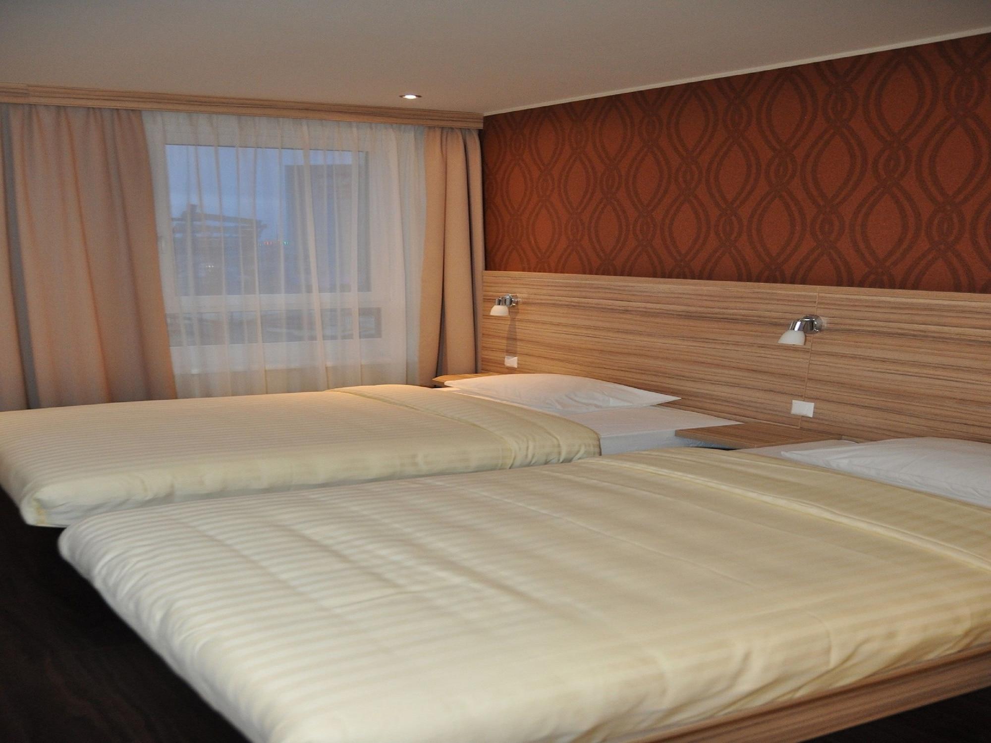 Hotel Leonardo Hauptbahnhof 4*
