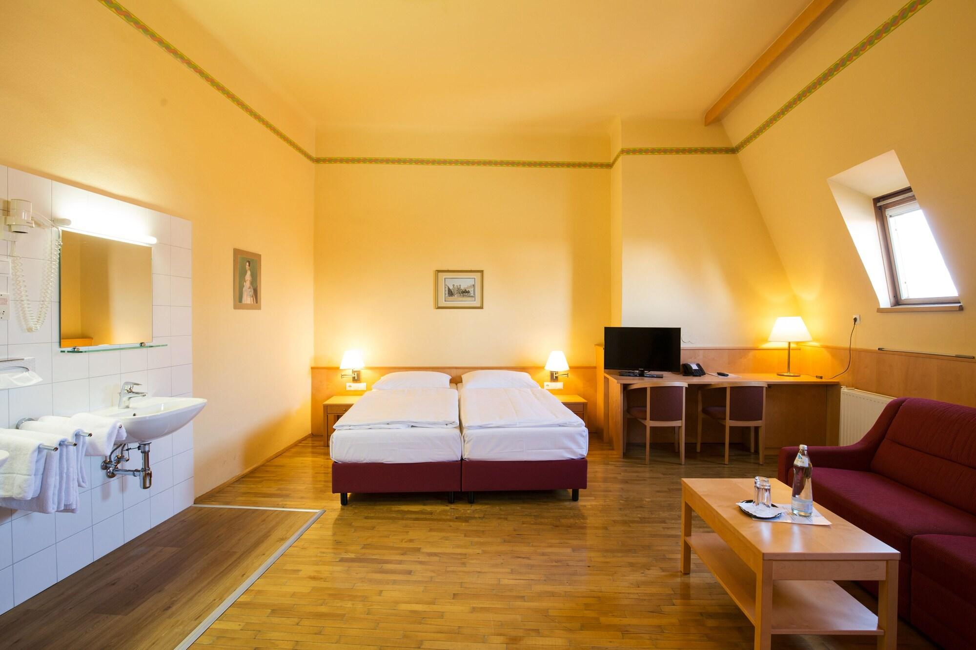 Post Hotel 3*