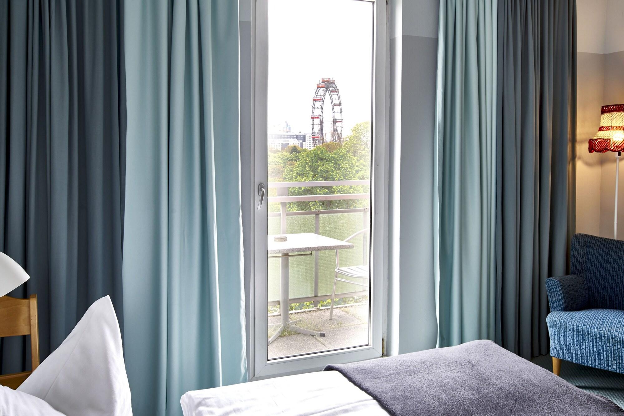 Magdas Hotel 2*
