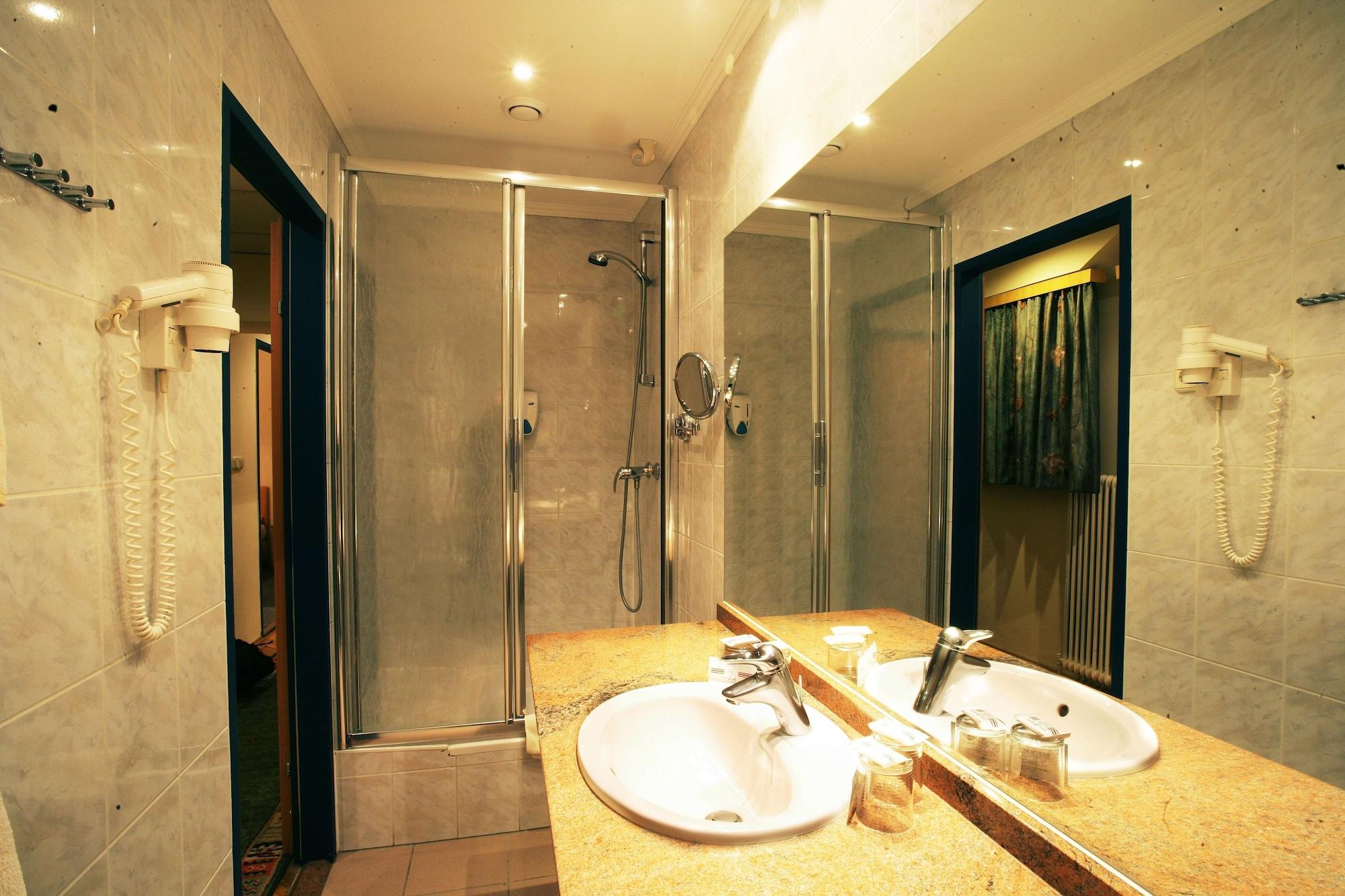 Bed & Breakfast Continental Hotel-pension 4*