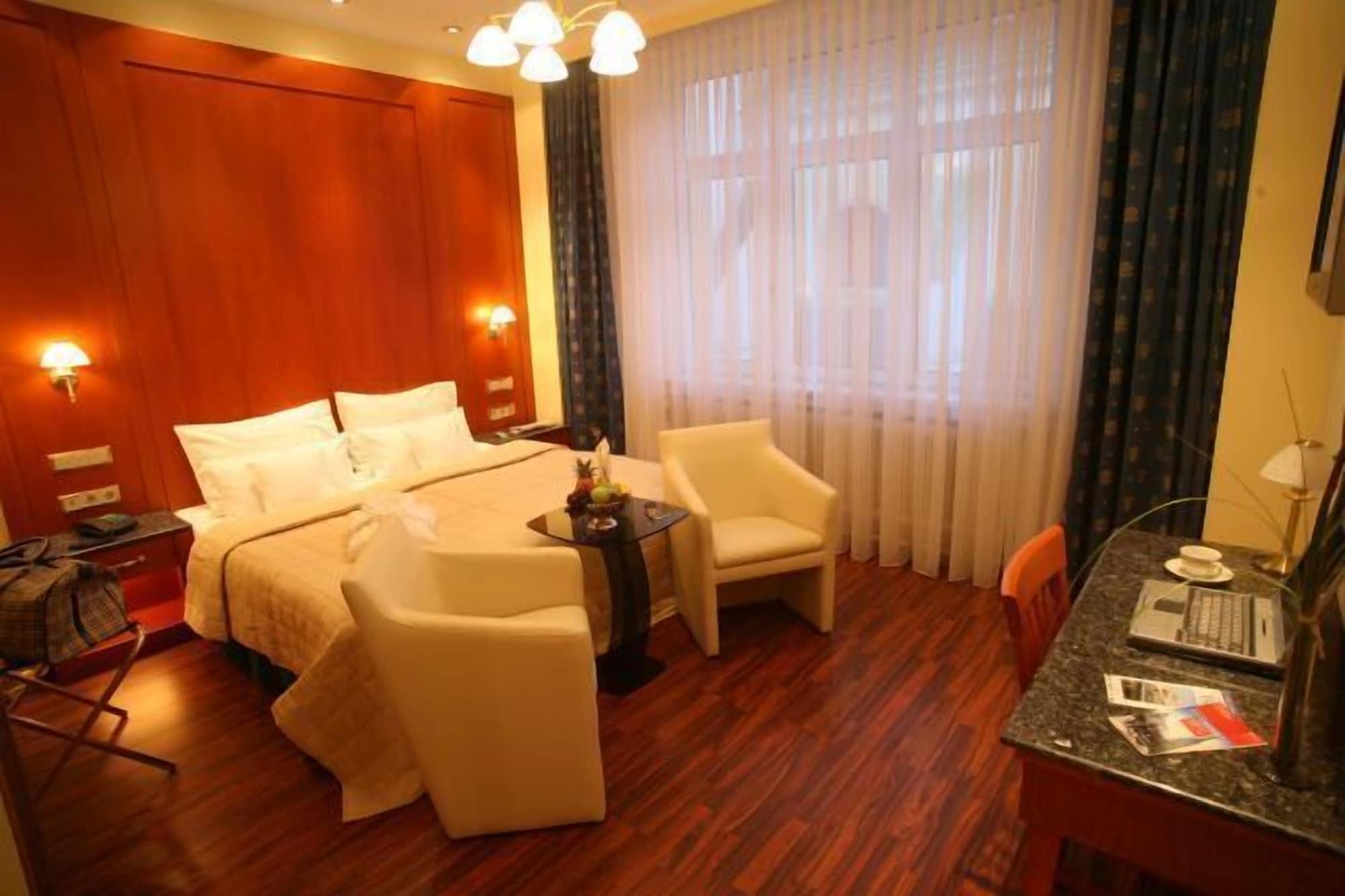 Corvinus - Newly Renovated Hotel