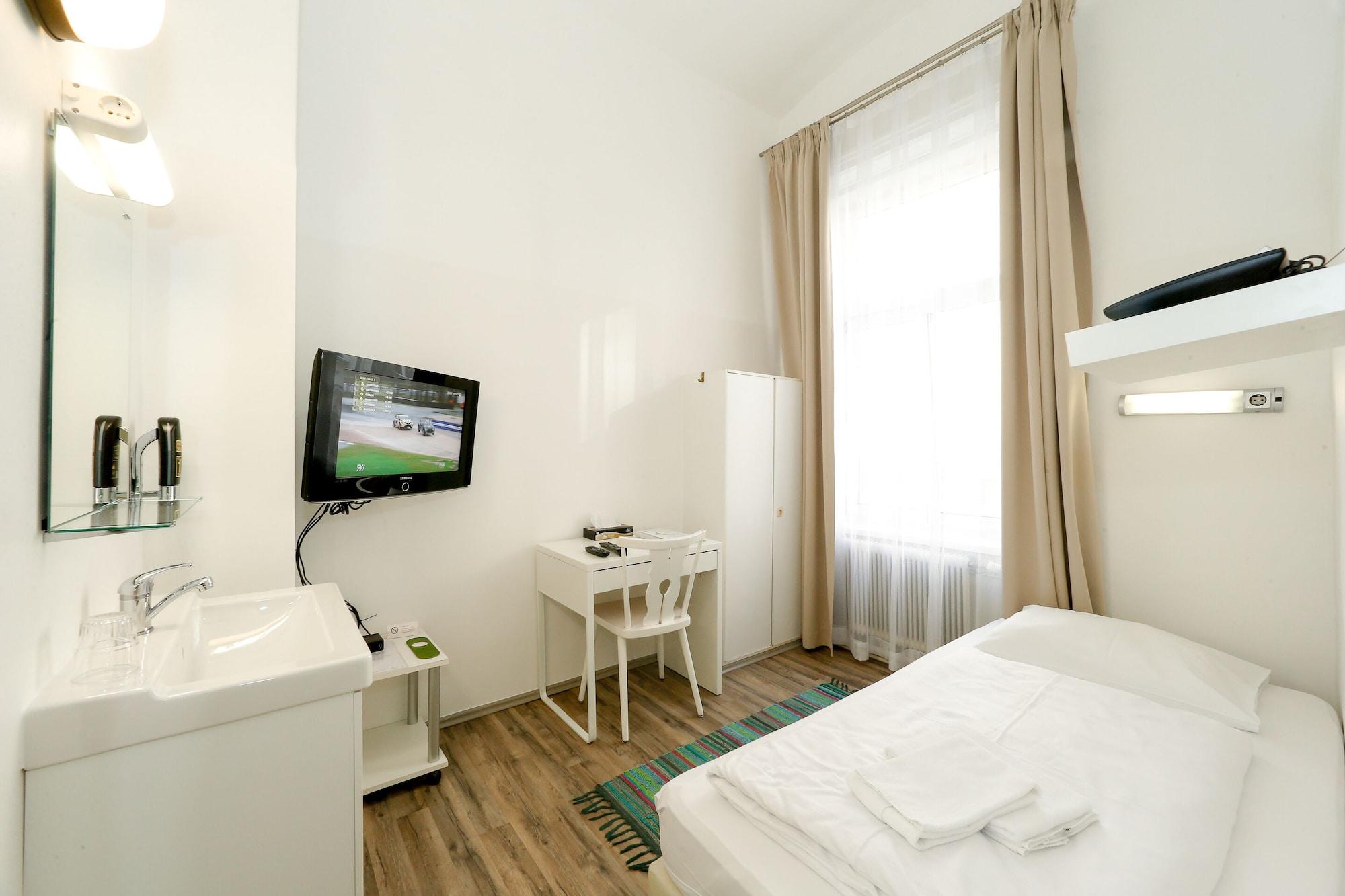 Hotel Timeout Hotel, 5 Min To Center, Self Check In Vienna