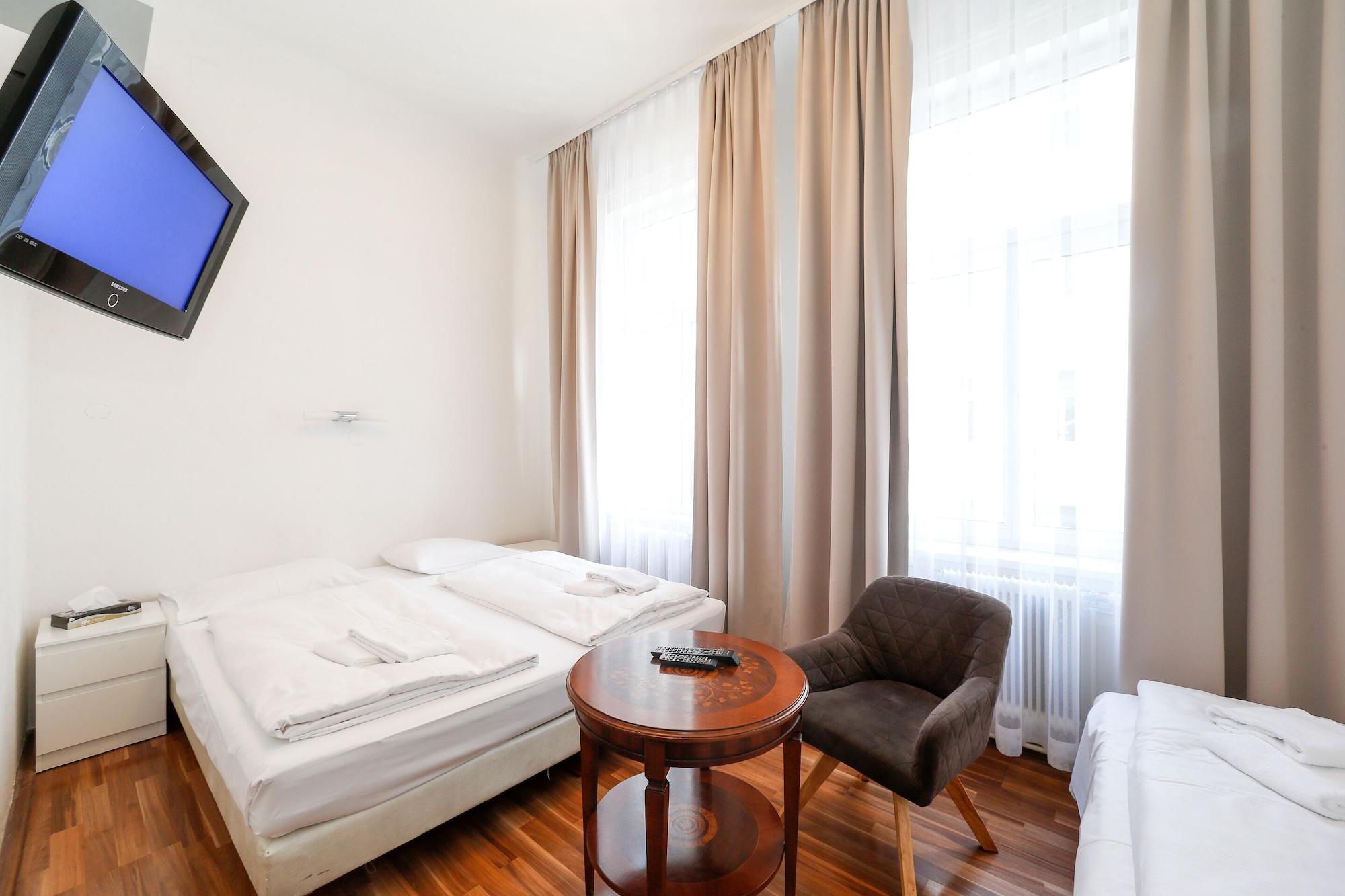 Timeout Hotel, 5 Min To Center, Self Check In