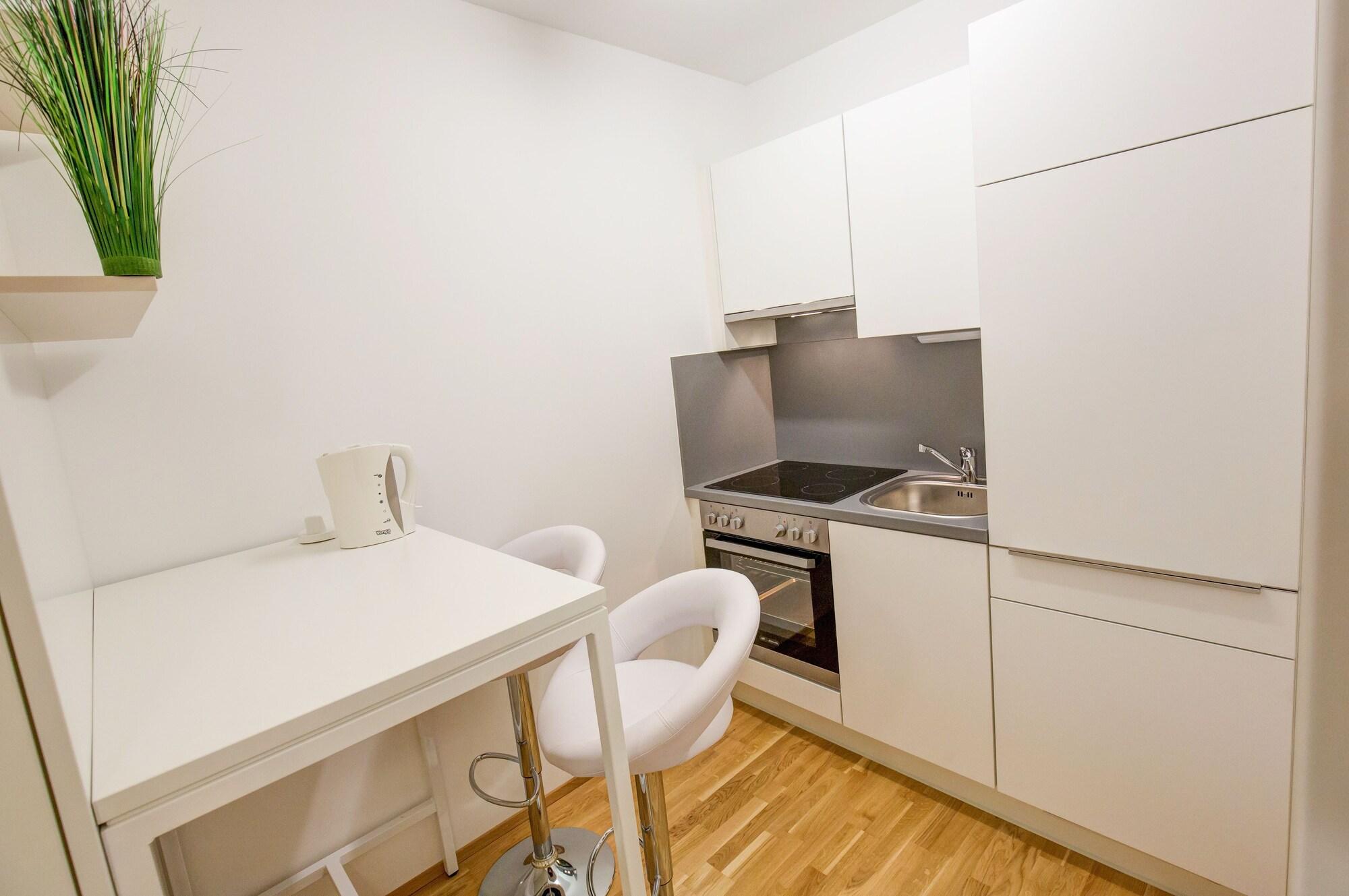 Smart Living - Hauptbahnhof - Self Check-in 4* Viena