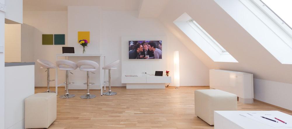 Smart Living - Hauptbahnhof - Self Check-in Aparthotel 4*