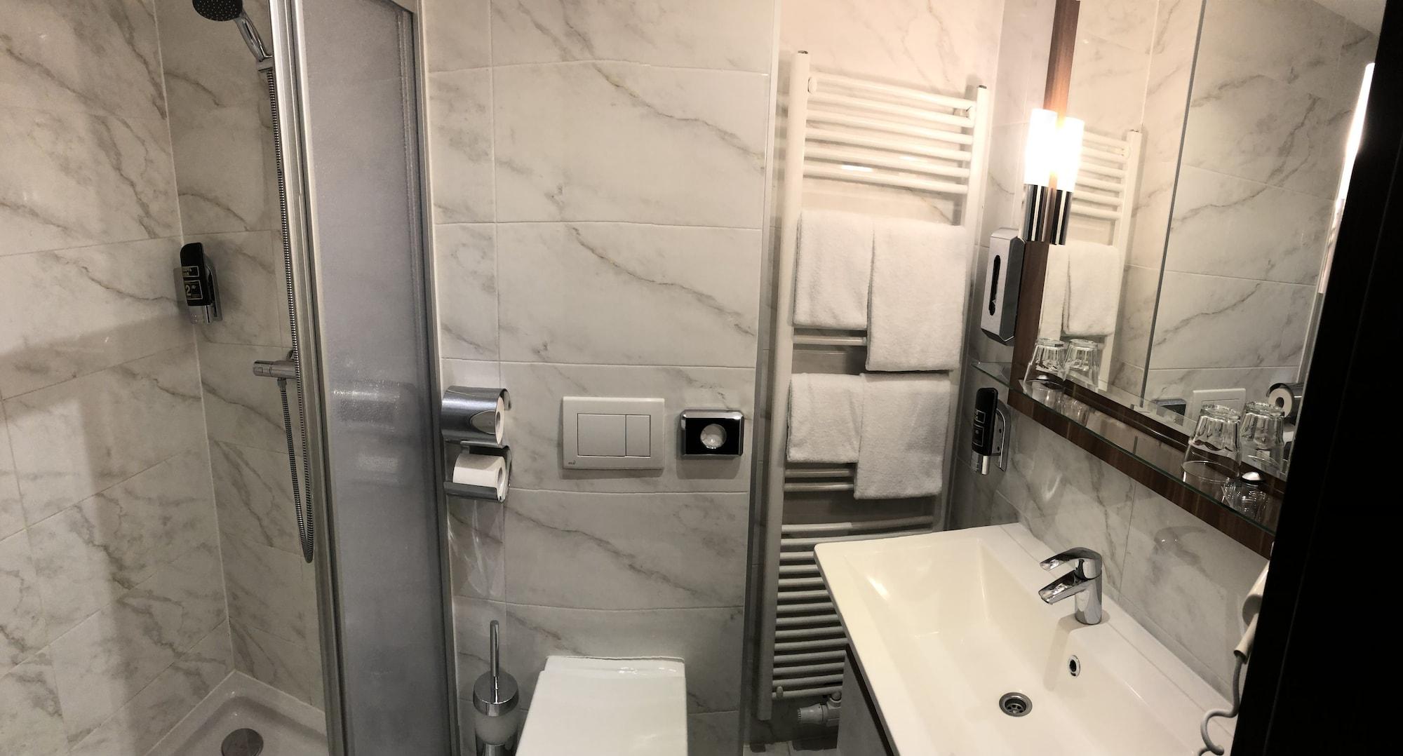 Koenig Hotel 3*