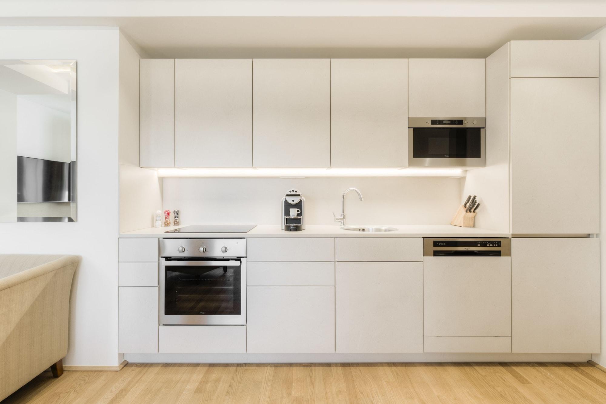 Grand Danube Apartment