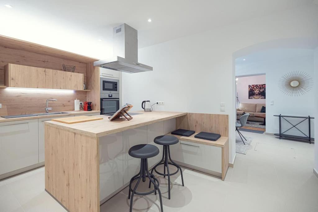 Ideal For Families & Mid-term-stays Apartment