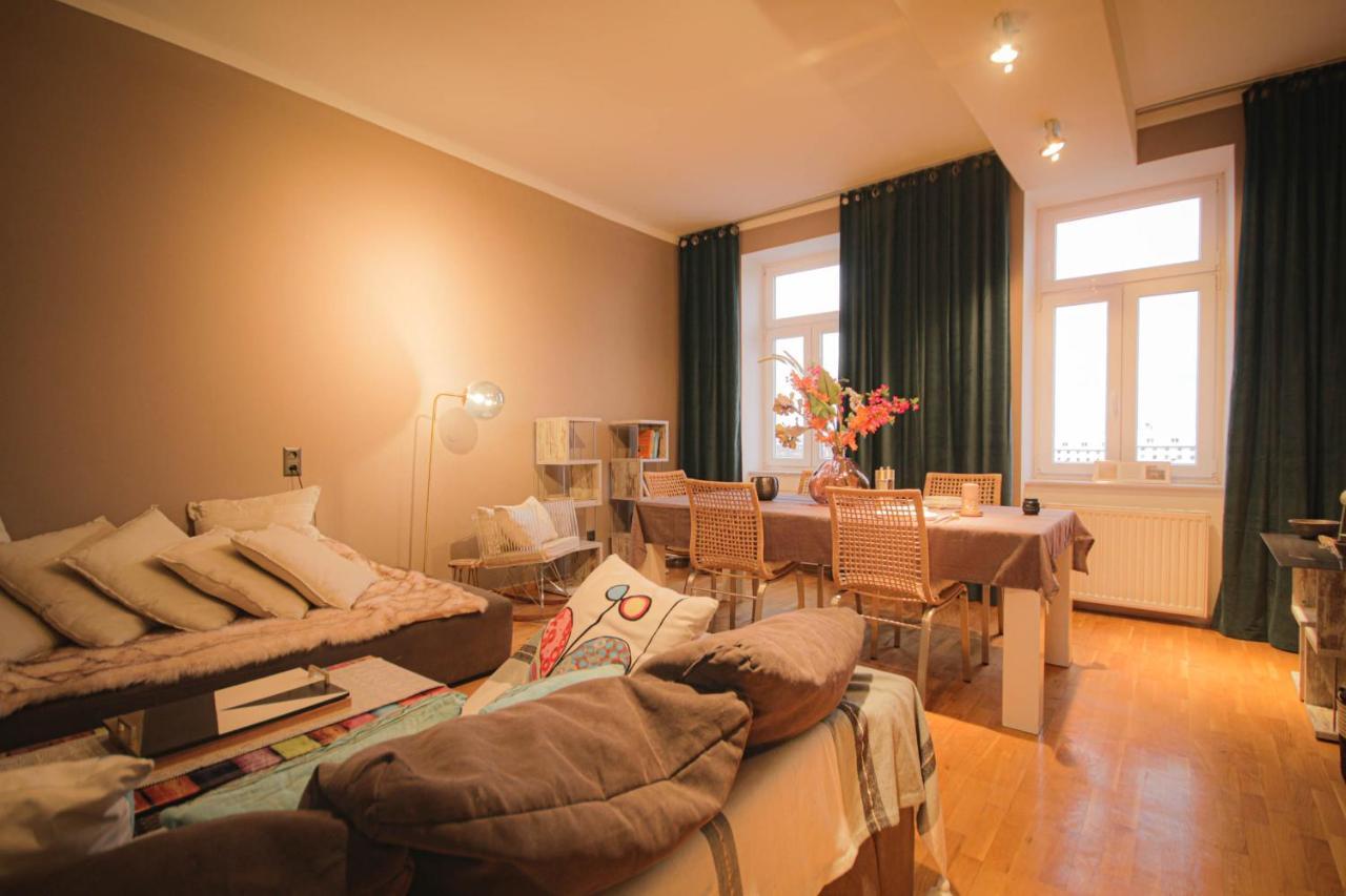 Charming Apartment: Only 10 Minutes To The Center Apartment *
