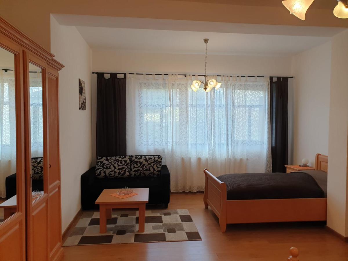 Apartment In Lobau *