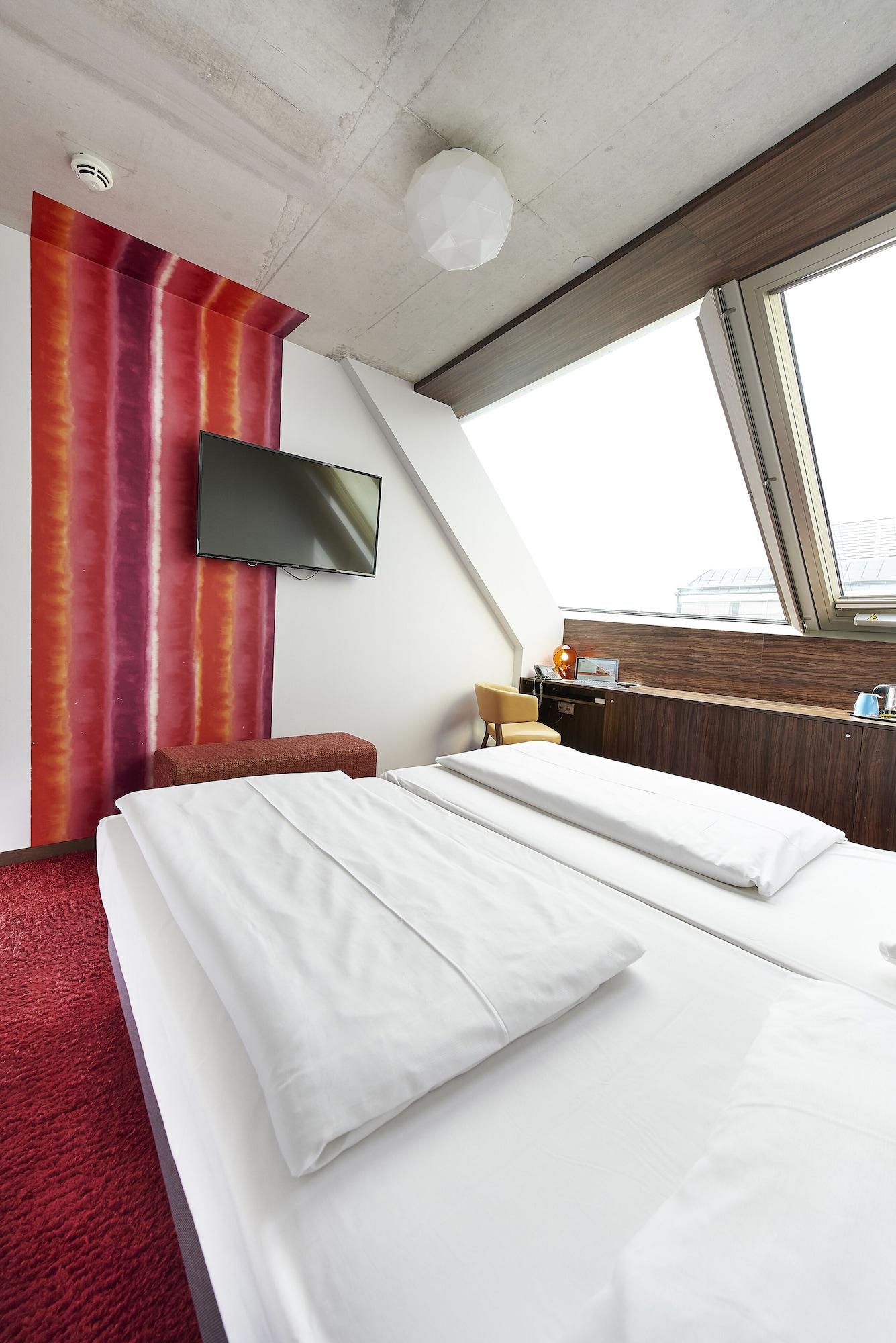 Simm's - Cityhotel Next To Metro U3 Hotel 4*