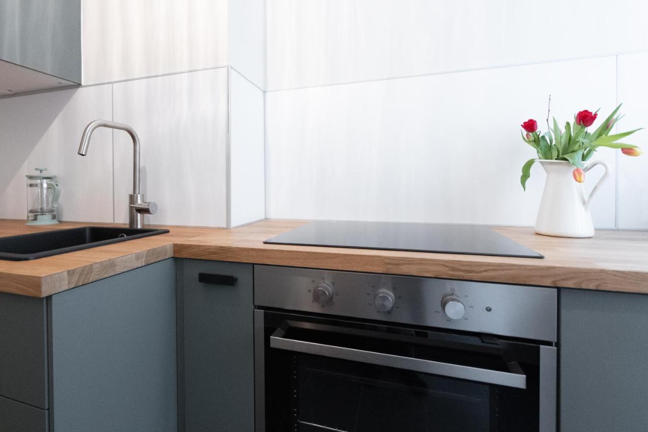 Chic 1-bed By Canal Walk To Historic Centre Wien