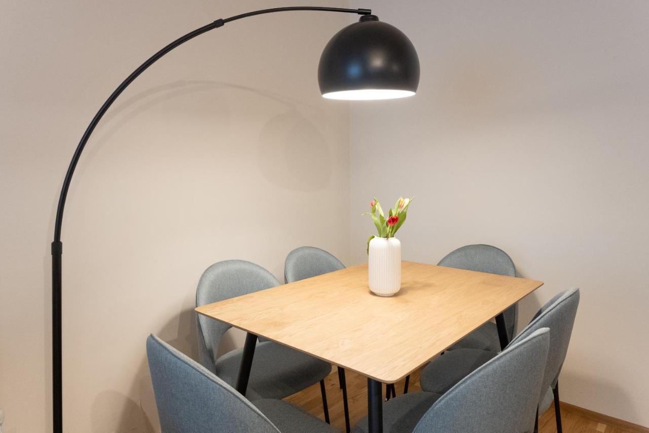 Apartment Chic 1-bed By Canal Walk To Historic Centre