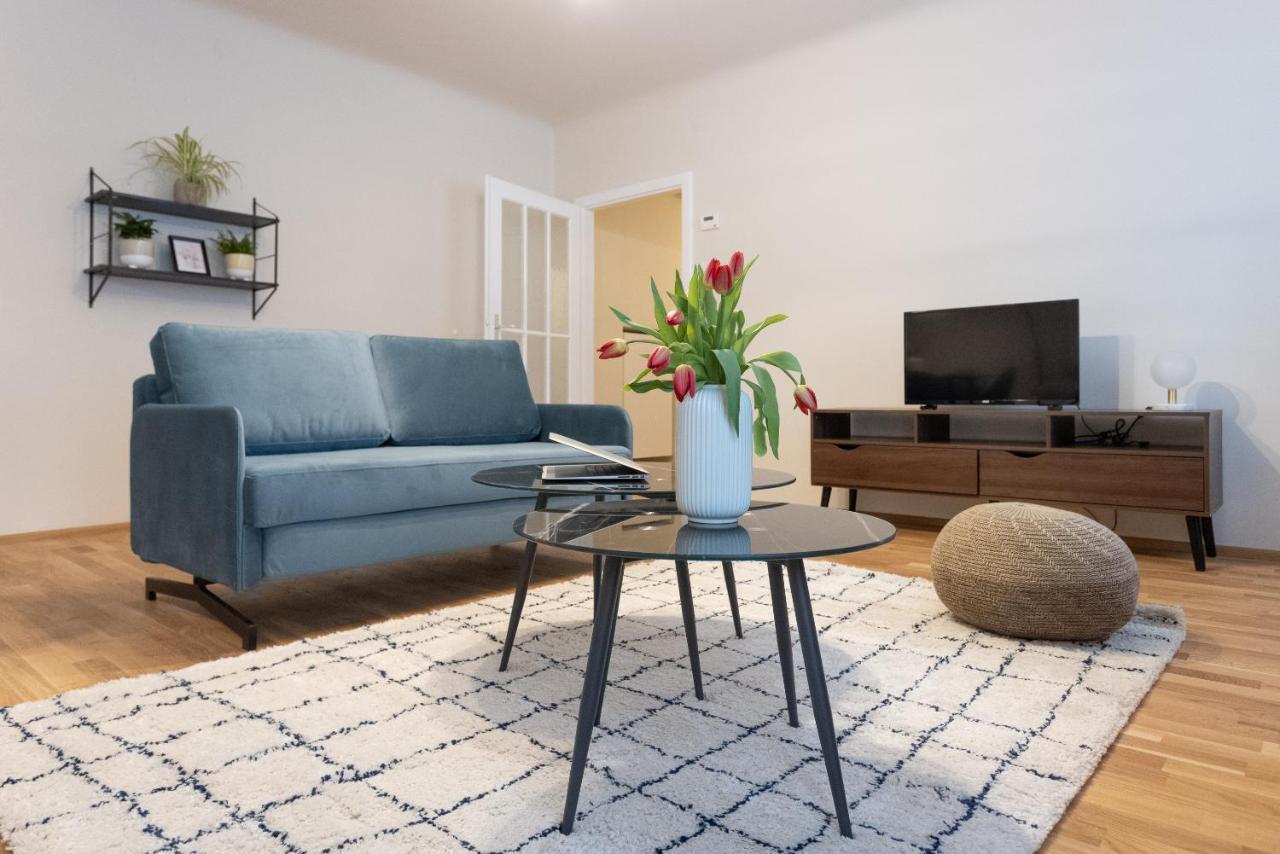 Apartment Chic 1-bed By Canal Walk To Historic Centre Wien