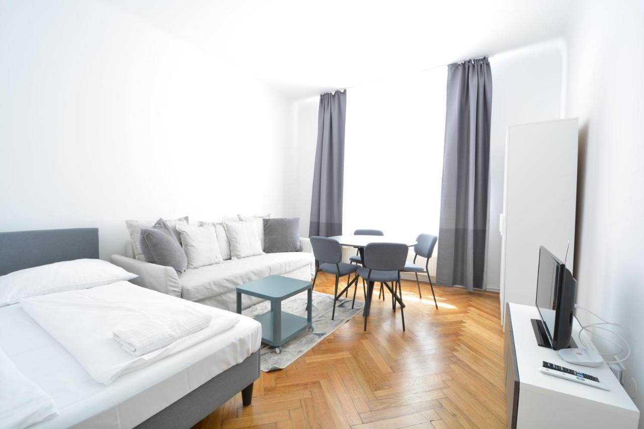 Apartment Universum 4
