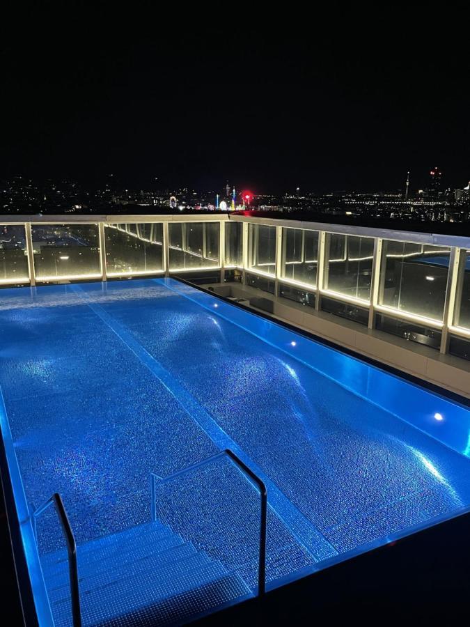 Apartment Royal Swan Skyline, *