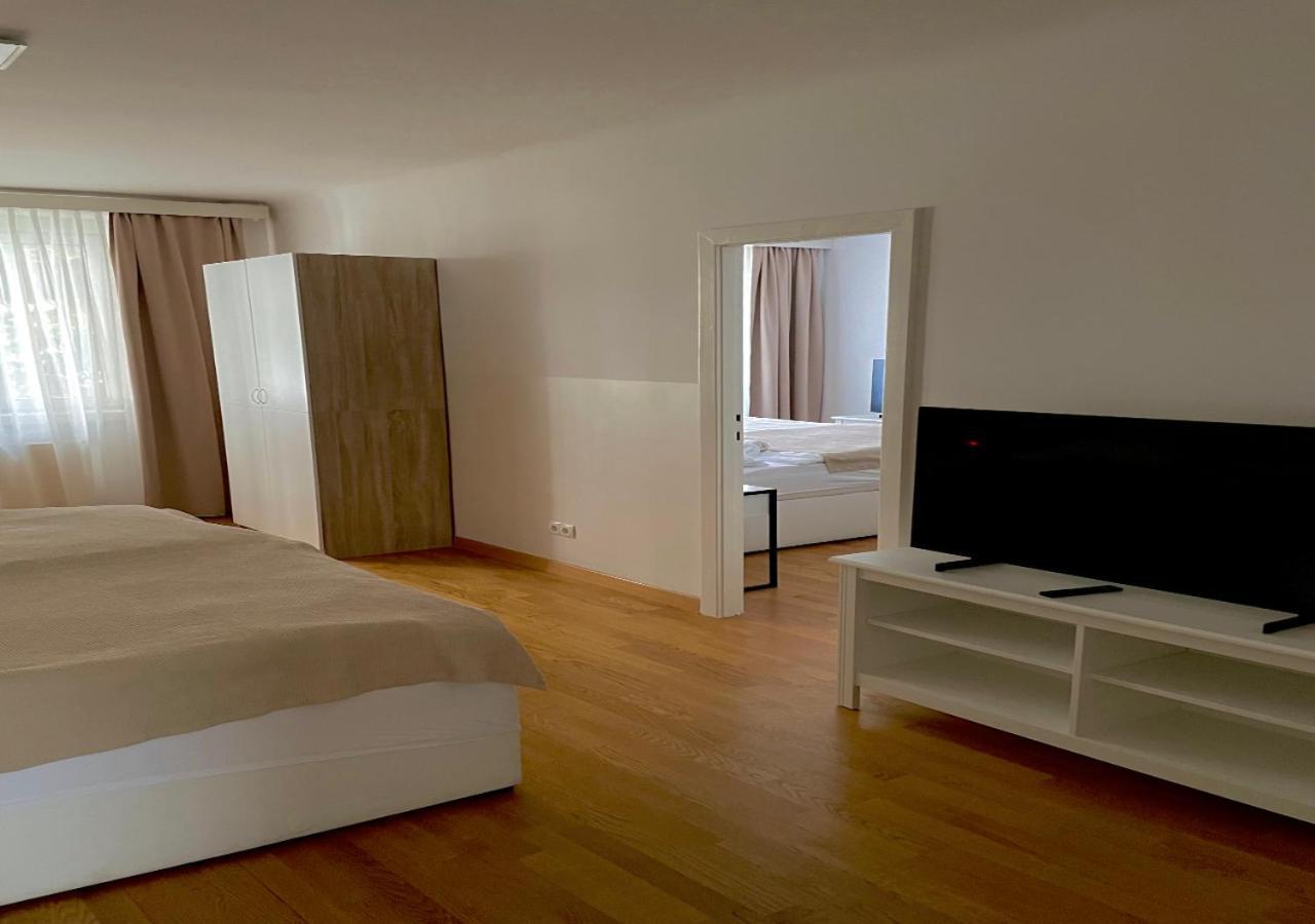 Mitte Apartment *